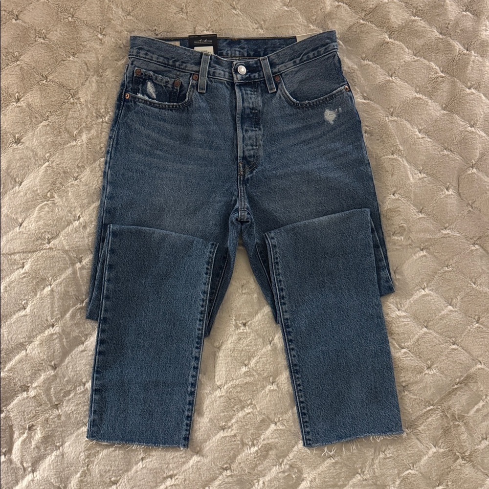 Levi’s 501 Original Premium Jeans - Picture 2 of 7